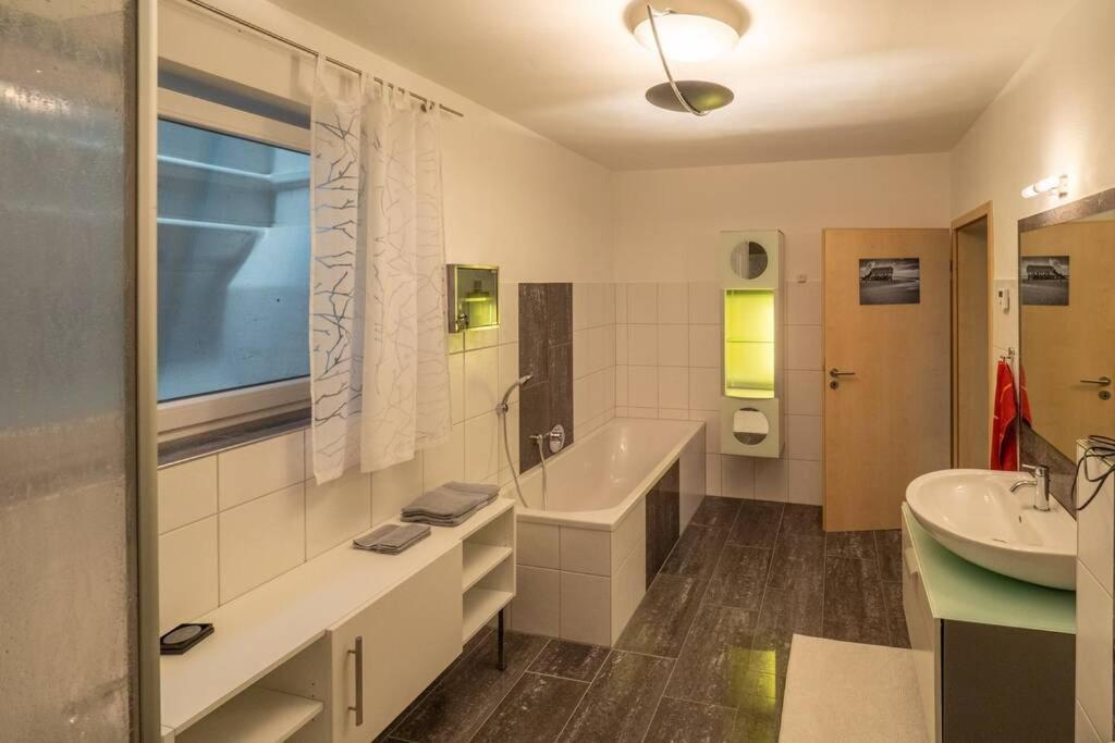 Wohnung Mit Talblick, Ladestation E-Auto Siegen Exterior photo